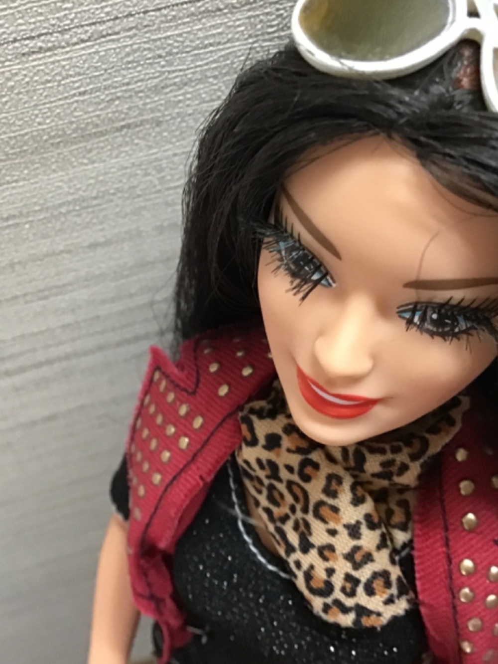 2014 Style Raquelle Barbie Doll - Picture 4 of 14